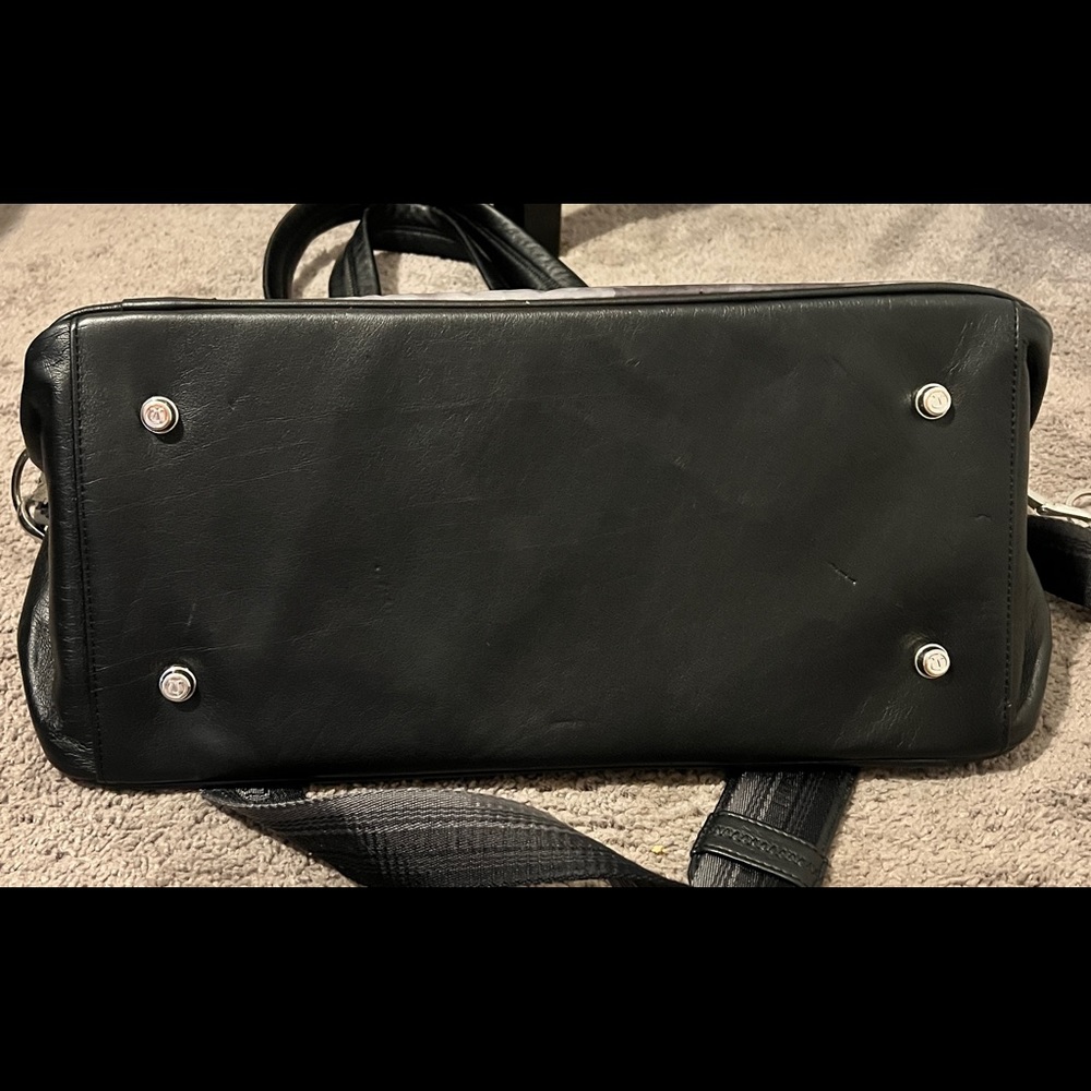Lululemon Duffle - Picture 7 of 9